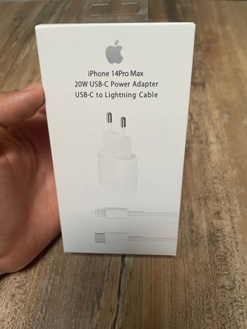 Apple USB-C 20W charger + 1m. lighting cable pakrovėjas + laidas