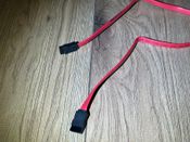 Raudonas SATA kabelis 65 cm, tiesus