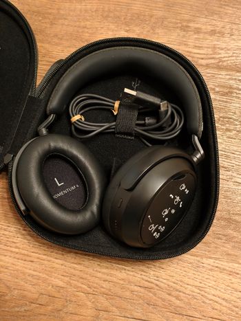 Sennheiser momentum 4 wirreles 