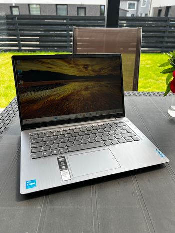 Lenovo Ideapad 3 intel i3 - 12th / 16gb / 256gb SSD