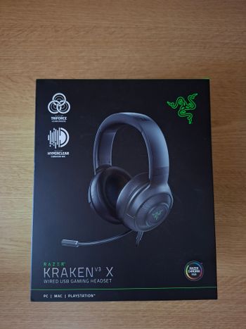 Laidinės žaidimų ausinės Razer Kraken V3 X, juodos