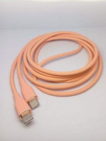 Silikoninis Type-C įkrovimo laidas 2m su aukso jungtimis (Rausva)