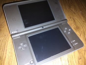 Buy Nintendo DSi XL Black and Gold. Región libre. 