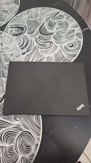 Lenovo thinkpad x260 (i5 6th gen/240gb ssd/8gb ram)