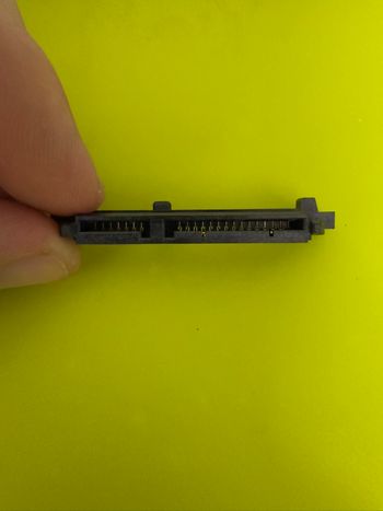 IDE SATA adapteris