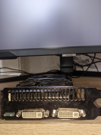 Gigabyte GeForce GTS 450 1 GB 830 Mhz PCIe x16 GPU