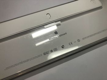 Genuine Apple A1016 Wireless Bluetooth White Full Size Keyboard