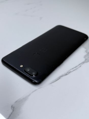 OnePlus 5T 128GB Midnight Black for sale