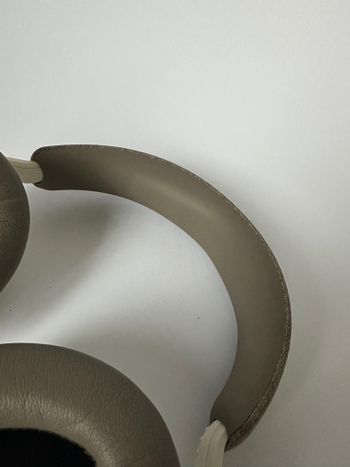 Get Sennheiser Momentum 4