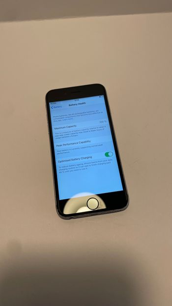 Apple iPhone 6s 16GB Space Gray