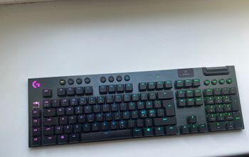 Logitech G915 wireless mechanine klaviatura