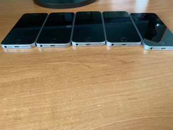 Apple iPhone SE 64GB Space Gray