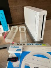 Buy Parduodu Nintendo Wii konsolę su priedais – atrišta + 32GB USB