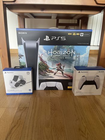 PS5 Digital+Juego+base de carga para dos mandos+dualsense extra