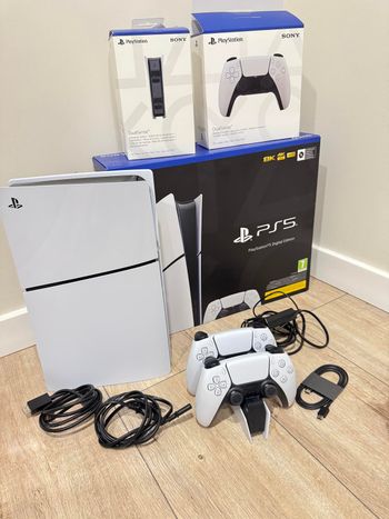 Playstation 5 Slim Digital Edition, Black & White, 825GB
