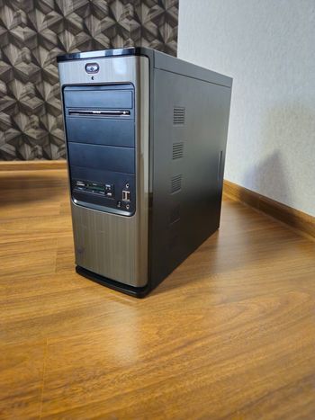 I3-2100 3.1 GHz, Gtx 550 Ti 1 GB, 8gb RAM