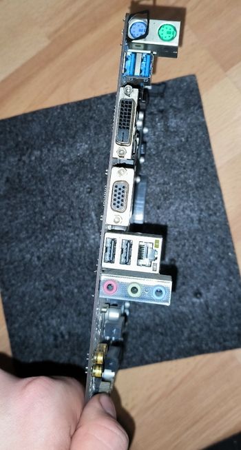 MSI H110M PRO-VD PLUS Intel H110 Micro ATX DDR4 LGA1151 1 x PCI-E x16 Slots Motherboard