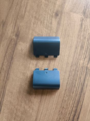 2 vnt nauji Xbox Series pultelio baterijų dangteliai dangtelis pultas controller