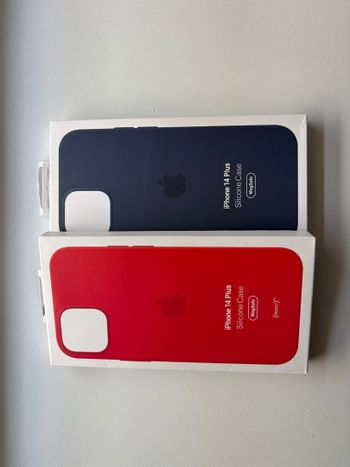 iPhone 14 Plus Silicone Case with MagSafe 