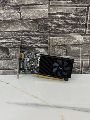 Gigabyte GeForce GT 1030 2 GB 1252-1506 Mhz PCIe x16 GPU